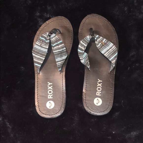Roxy Shoes - NWOT!! Roxy Flip Flops Roxy Shoes - NWOT!! Roxy Flip Flops